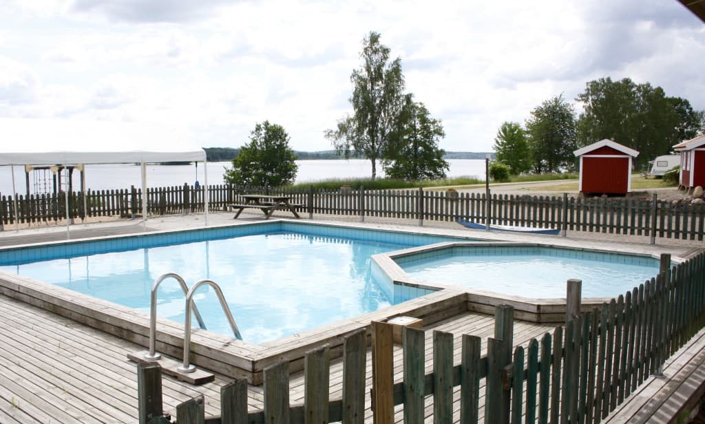 Poolområde på Vegby Camping