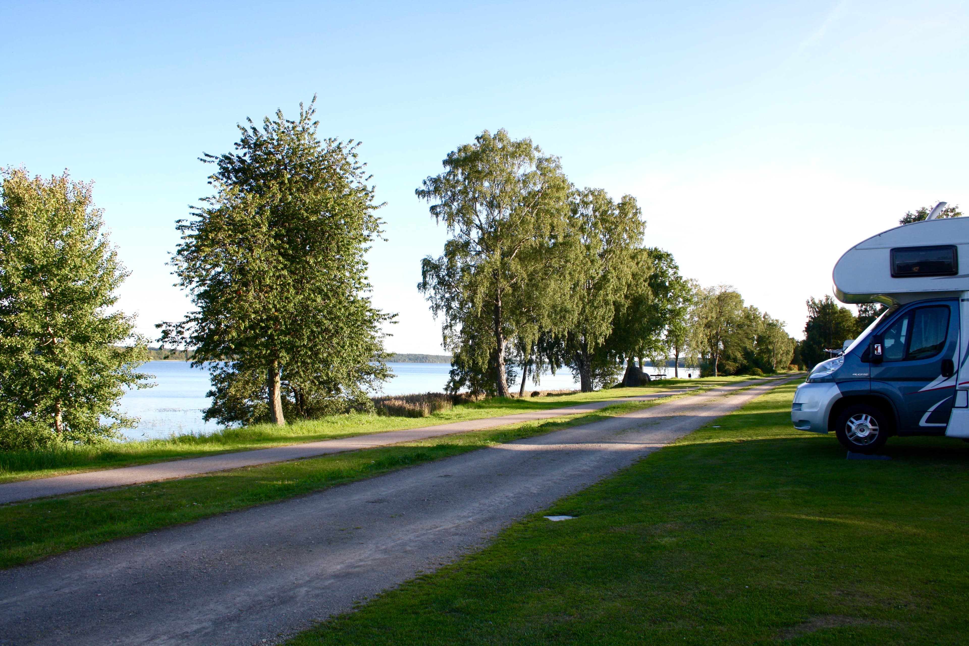 Campingplatser och området på Vegby Camping